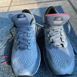 New balance womens 9 shoes